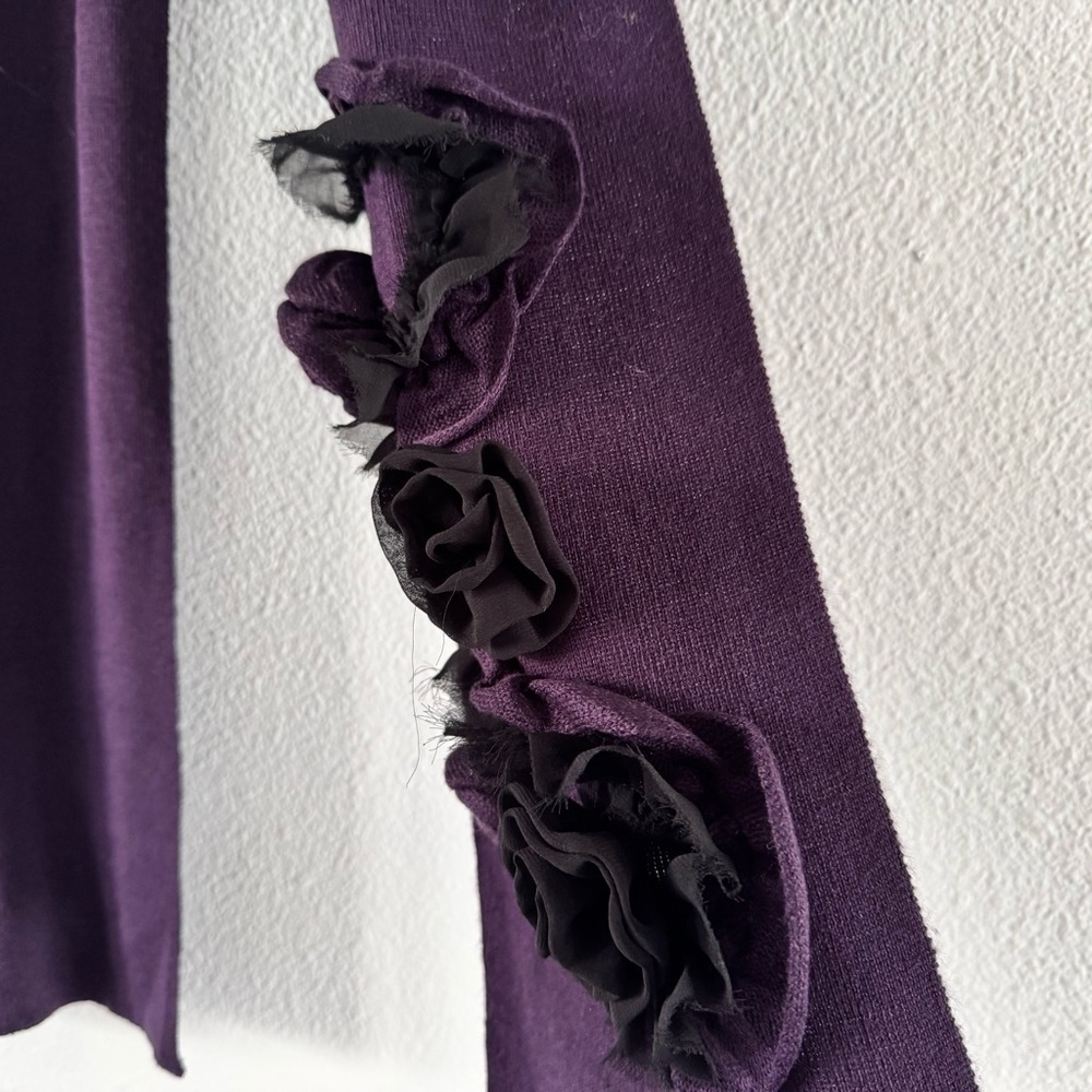 Vera Wang Soft Knit Fashion Scarf Floral Fabric Deep Purple Beet Accessory - Picture 6 of 7